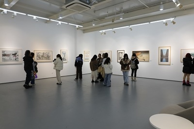 版印·最江南 长三角水印版画交流展在沪盛大开幕，共绘水墨交融的艺术新篇